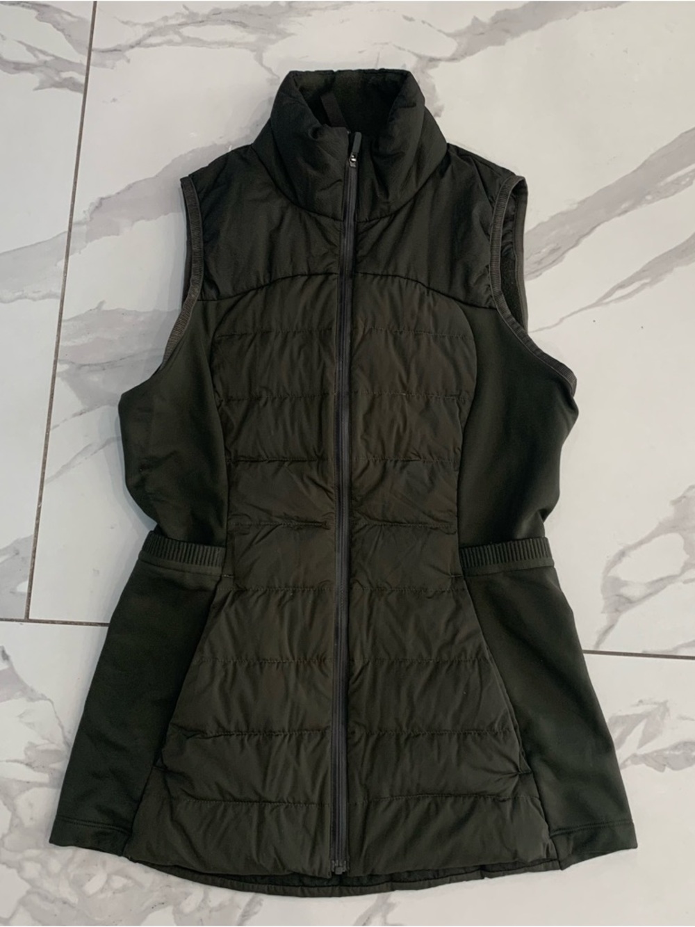 Lululemon Down For It All Vest Women's Size 4 Dark Olive Pockets